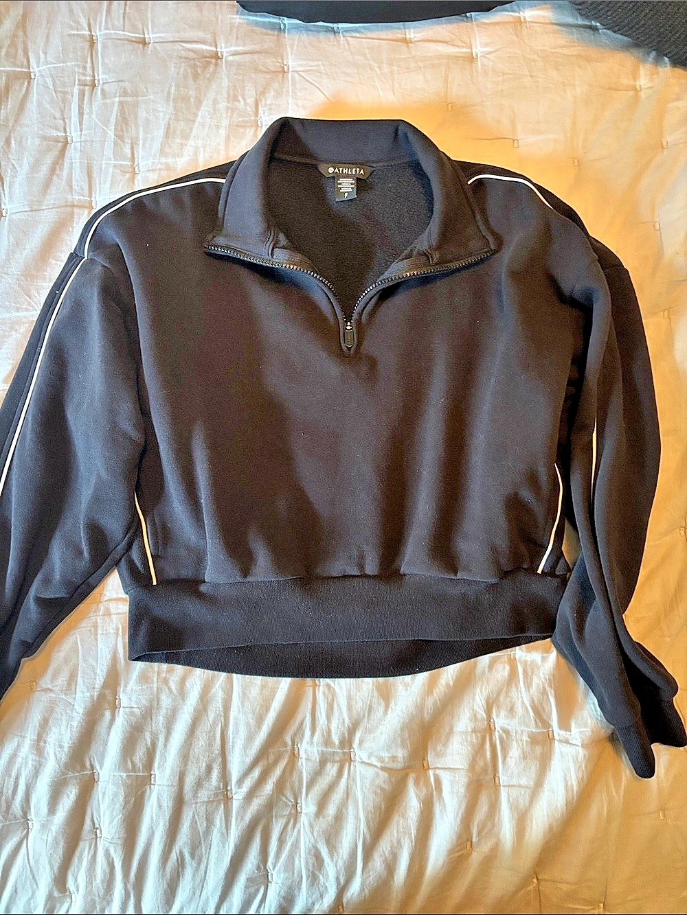 Athleta Forever Fleece 1/2 Zip High Hip Piping Sweatshirt Black Small crop